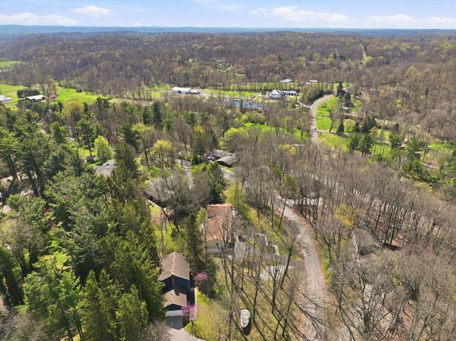 328 Pinetree Drive NE, Granville, OH 43023
