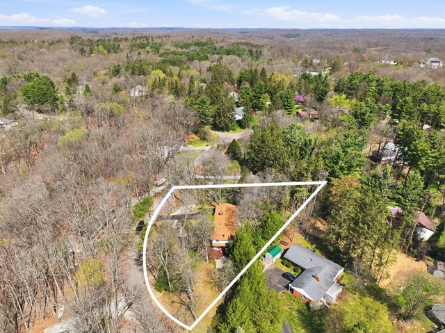 328 Pinetree Drive NE, Granville, OH 43023