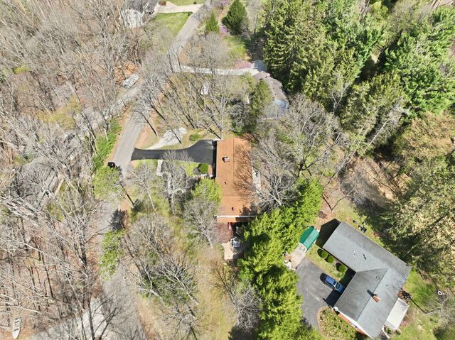 328 Pinetree Drive NE, Granville, OH 43023