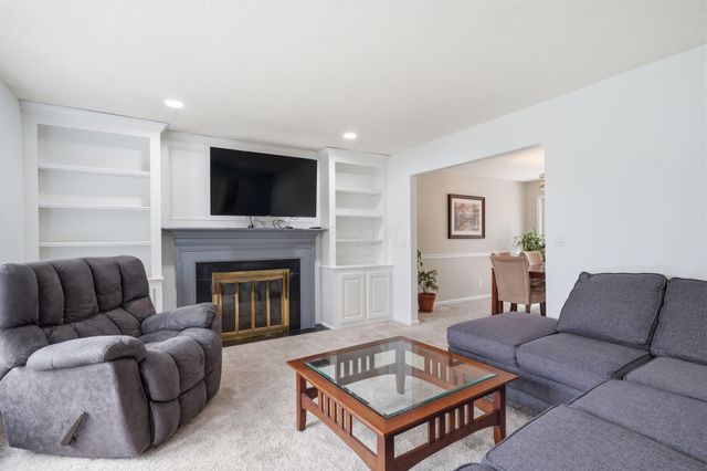 328 Pinetree Drive NE, Granville, OH 43023