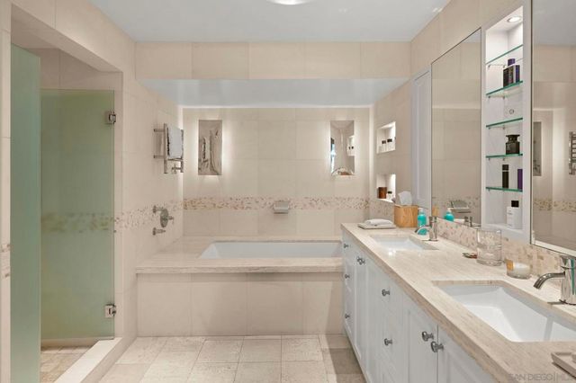 100 Coast Blvd 305, La Jolla, CA 92037