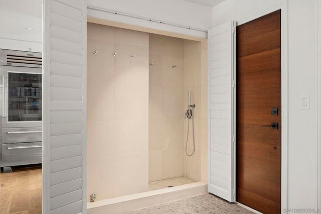 100 Coast Blvd 305, La Jolla, CA 92037