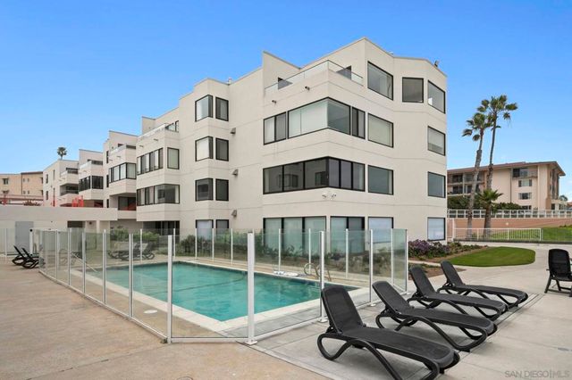 100 Coast Blvd 305, La Jolla, CA 92037