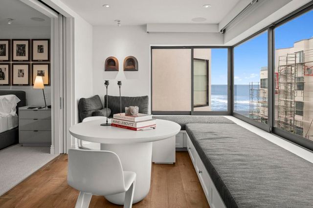 100 Coast Blvd 305, La Jolla, CA 92037