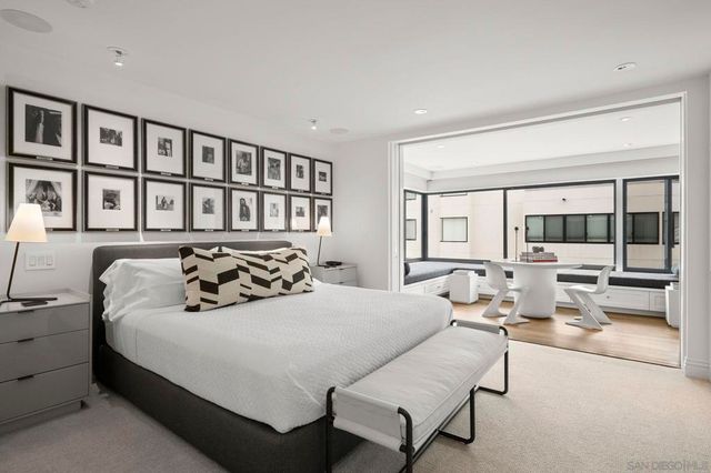 100 Coast Blvd 305, La Jolla, CA 92037