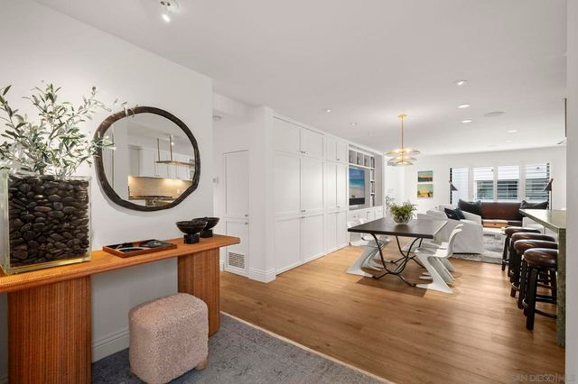 100 Coast Blvd 305, La Jolla, CA 92037