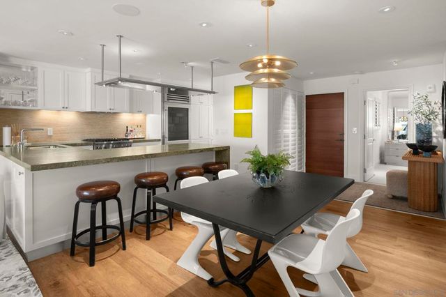 100 Coast Blvd 305, La Jolla, CA 92037