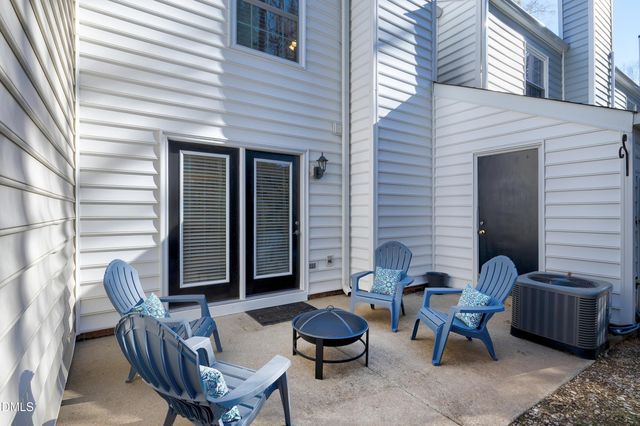 134 Riverwalk Circle, Cary, NC 27511