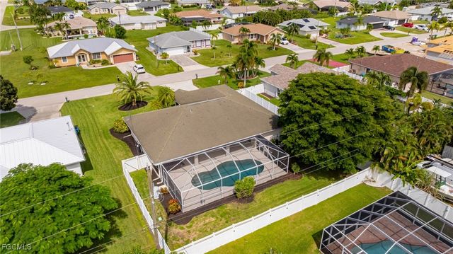 132 SE 19th TER, Cape Coral, FL 33990