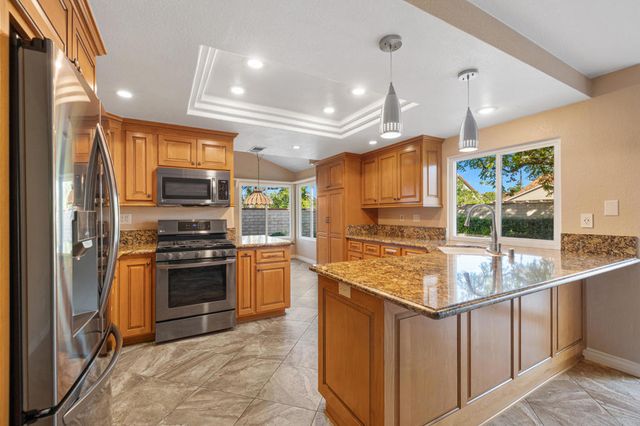 6746 Alderpoint Court, Riverside, CA 92506