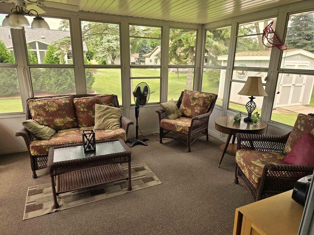 1430 SILVERWOOD LANE, Neenah, WI 54956