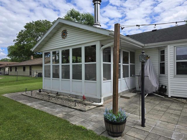 1430 SILVERWOOD LANE, Neenah, WI 54956