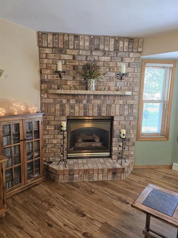1430 SILVERWOOD LANE, Neenah, WI 54956