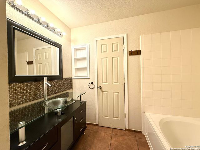 6118 Kensinger Pass, Converse, TX 78109