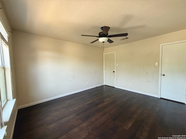 6118 Kensinger Pass, Converse, TX 78109