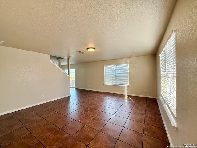 6118 Kensinger Pass, Converse, TX 78109