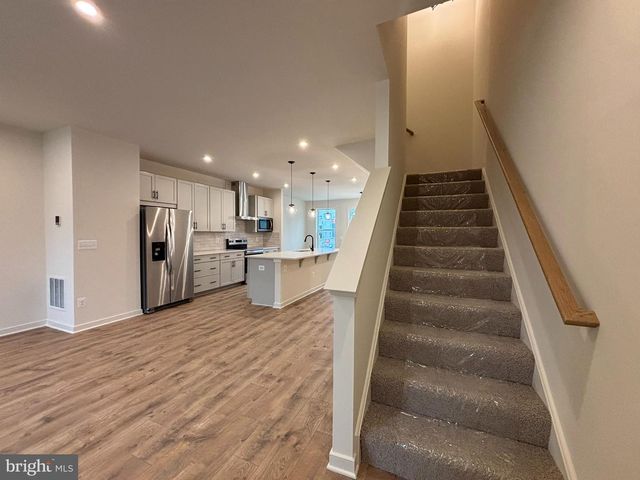 17966 ALICIA AVE, Dumfries, VA 22026