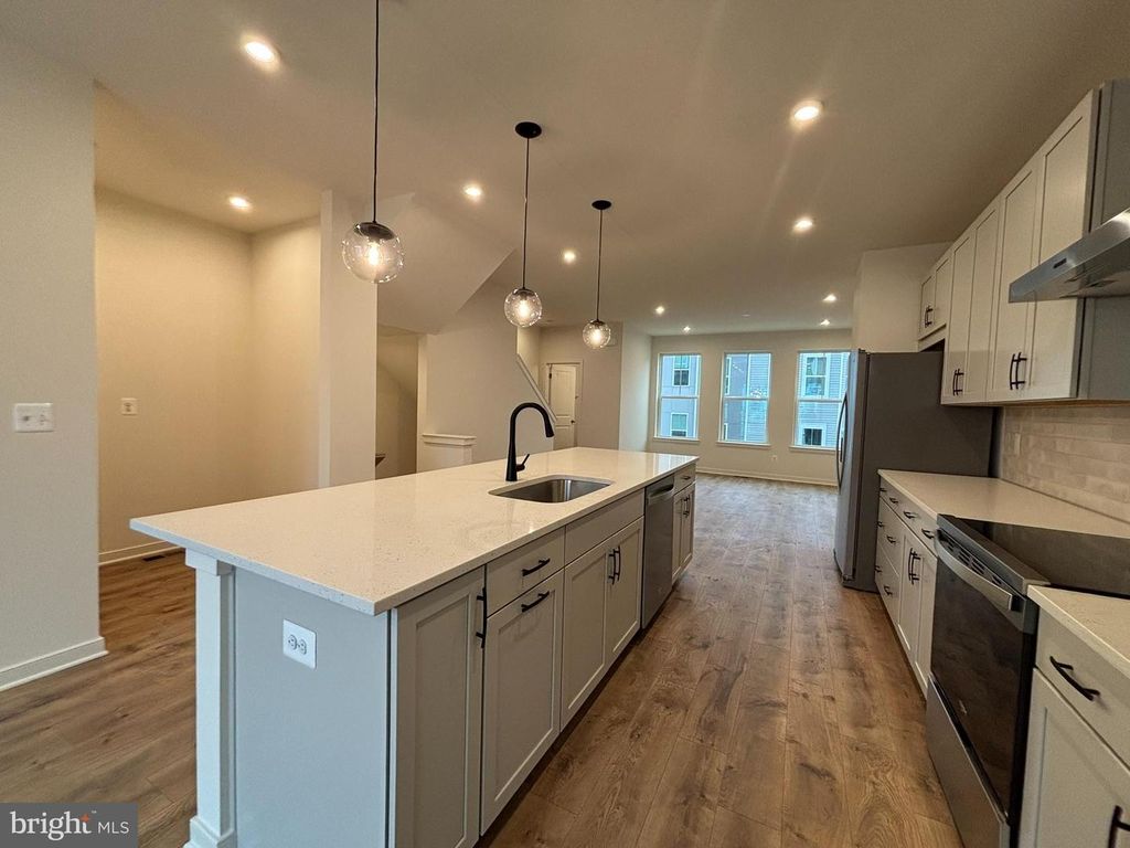 17966 ALICIA AVE, Dumfries, VA 22026