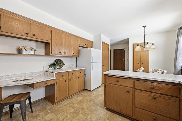 2868 N 118th STREET, Wauwatosa, WI 53222