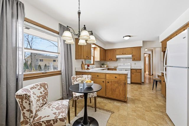 2868 N 118th STREET, Wauwatosa, WI 53222