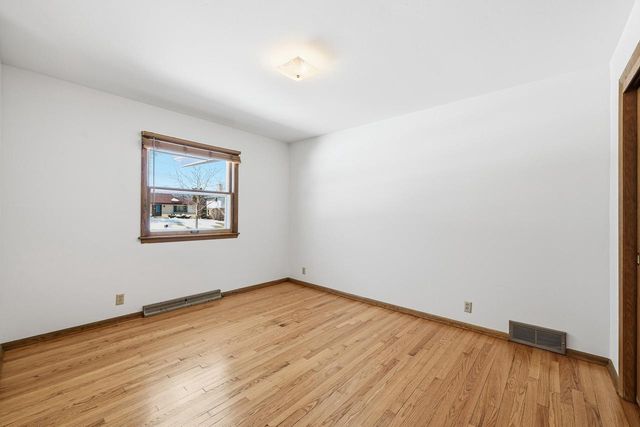 2868 N 118th STREET, Wauwatosa, WI 53222