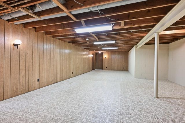 2868 N 118th STREET, Wauwatosa, WI 53222