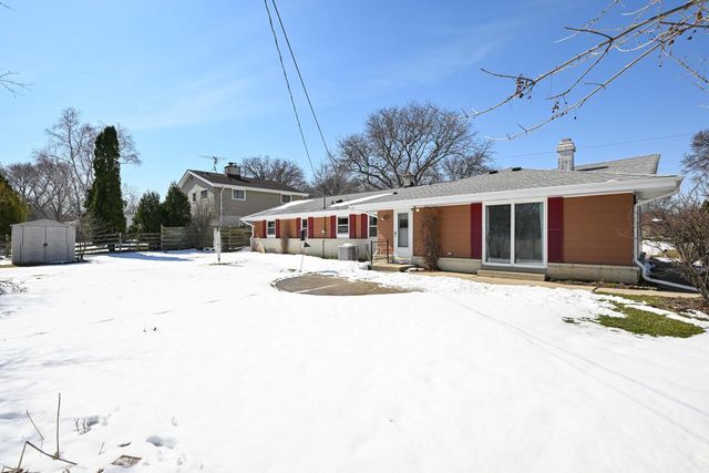 2868 N 118th STREET, Wauwatosa, WI 53222