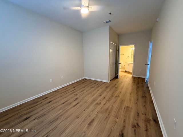 7990 BAYMEADOWS Road E 1111, Jacksonville, FL 32256