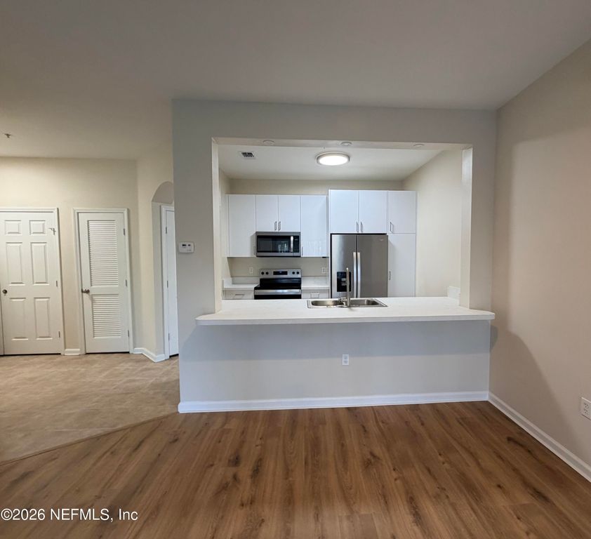 7990 BAYMEADOWS Road E 1111, Jacksonville, FL 32256