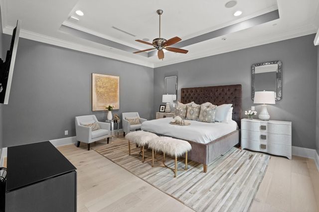 711 Timber Hill Drive, Hedwig Village, TX 77024