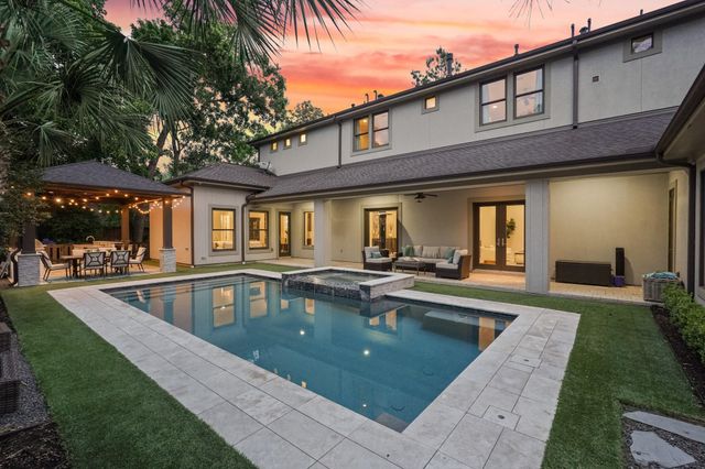 711 Timber Hill Drive, Hedwig Village, TX 77024