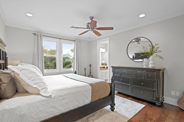 711 Timber Hill Drive, Hedwig Village, TX 77024