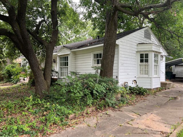 1420 N Shannon Street, Sherman, TX 75092