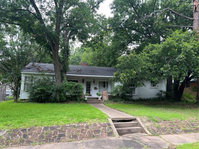 1420 N Shannon Street, Sherman, TX 75092