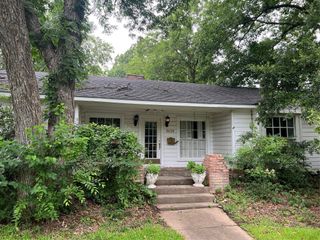 1420 N Shannon Street, Sherman, TX 75092