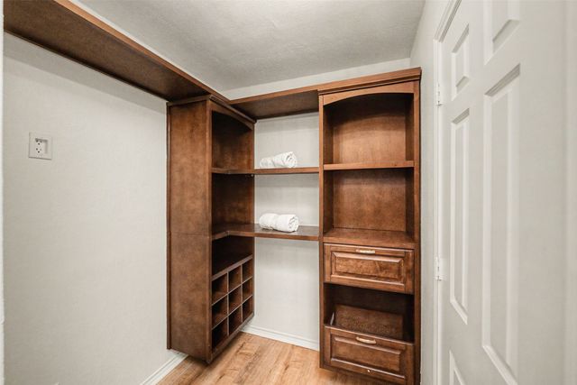 4726 Kensington Court, Arlington, TX 76016