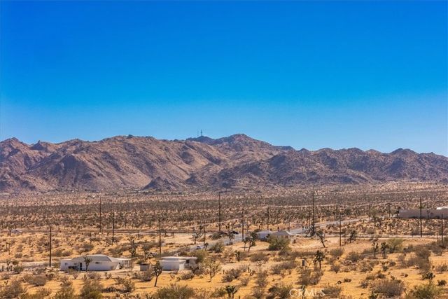59200 Barron Drive, Yucca Valley, CA 92284