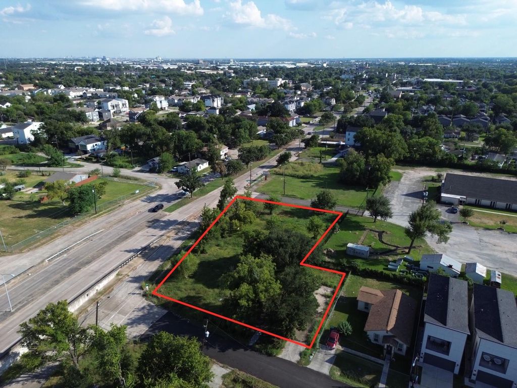 0 Nichols Street, Houston, TX 77020