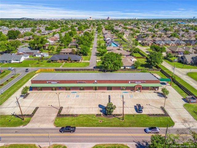 2624 Country Club Road, Lake Charles, LA 70605