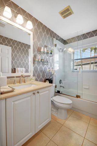 6551 Via Primo Street, Lake Worth, FL 33467