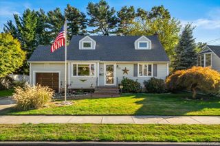 18 Nims Avenue, West Babylon, NY 11704