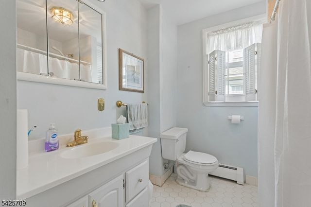 307 Manor Ave, Cranford Twp., NJ 07016