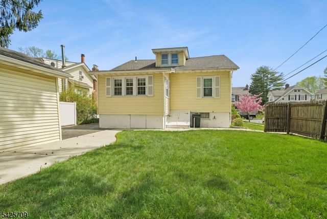 307 Manor Ave, Cranford Twp., NJ 07016