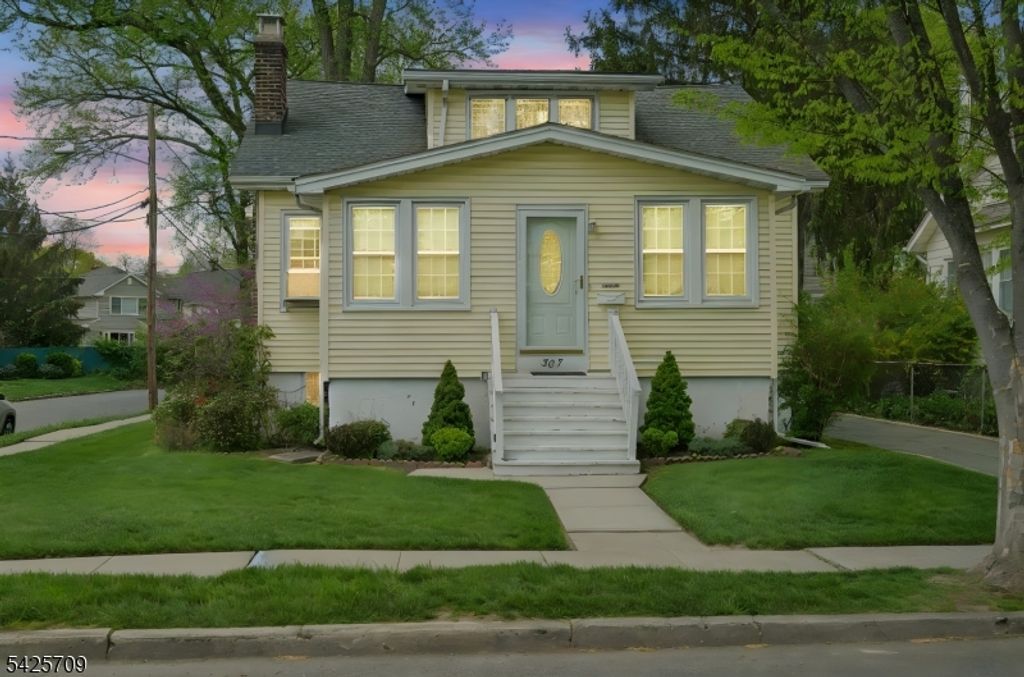 307 Manor Ave, Cranford Twp., NJ 07016
