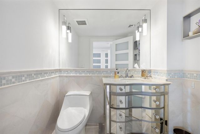 2295 S Ocean Boulevard 625, Palm Beach, FL 33480