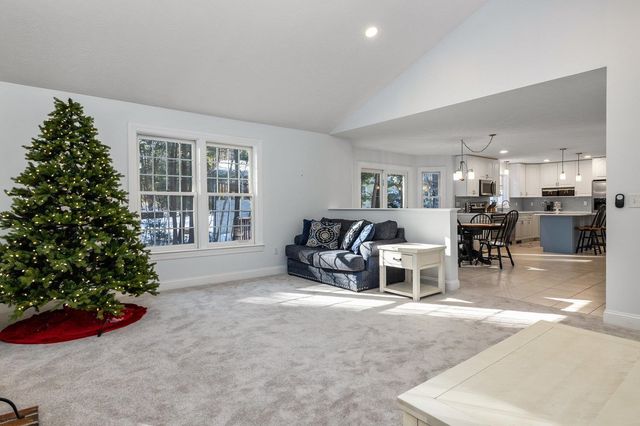 9 Captain's Way, Exeter, NH 03833