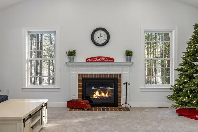 9 Captain's Way, Exeter, NH 03833