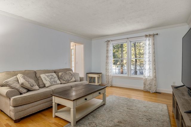 9 Captain's Way, Exeter, NH 03833