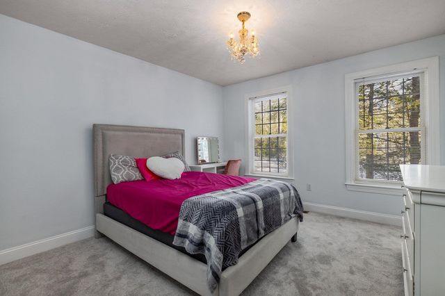 9 Captain's Way, Exeter, NH 03833