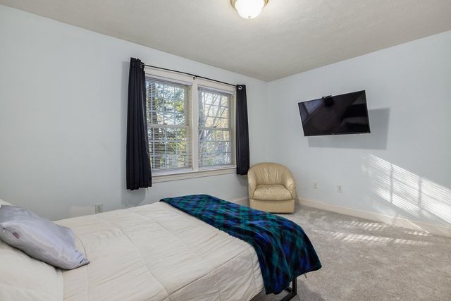 9 Captain's Way, Exeter, NH 03833